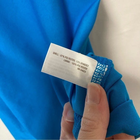 Old Navy Active Top w/ Built-In Shelf Bra Bright Blue Size Small - Picture 3 of 6
